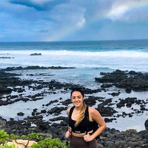 Meet your Posher, Alyssa